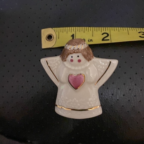 Angle brooch Christmas holiday ceramic jewelry - Picture 4 of 4